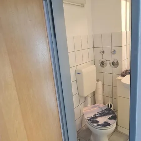 Apartment In Universitaets-Naehe - Bus Und Parken Vor Der Tuer Kronshagen Room photo