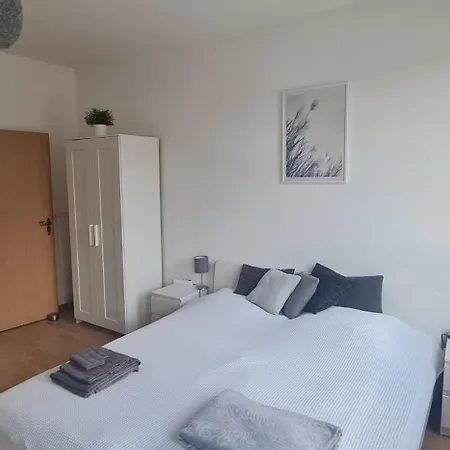 Apartment In Universitaets-Naehe - Bus Und Parken Vor Der Tuer Kronshagen Room photo