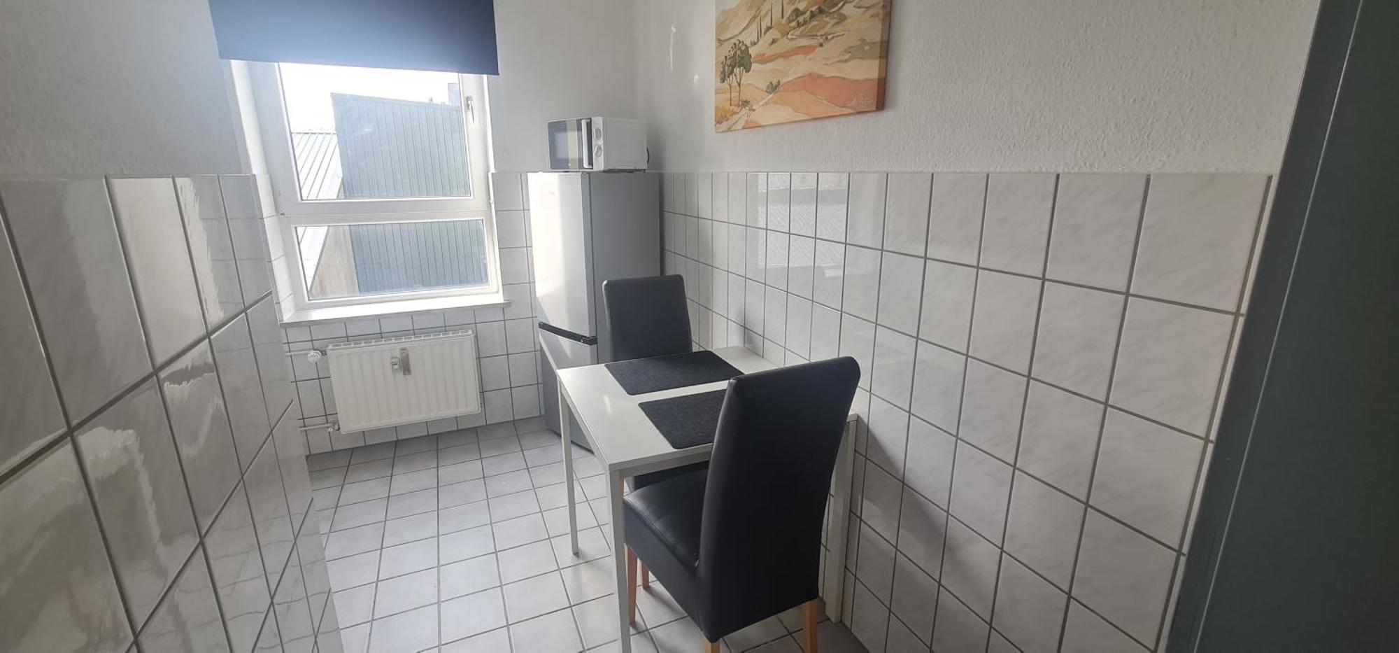 Apartment In Universitaets-naehe - Bus Und Parken Vor Der Tuer *