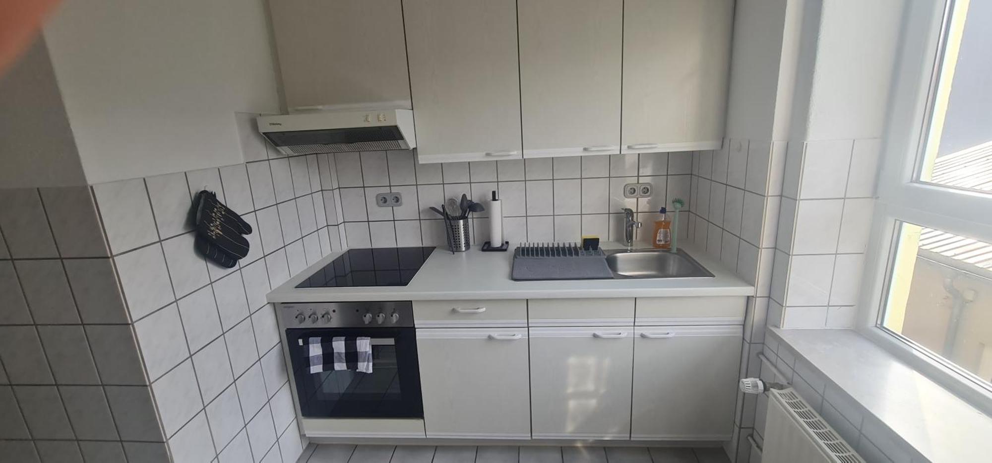 Apartment In Universitaets-naehe - Bus Und Parken Vor Der Tuer *
